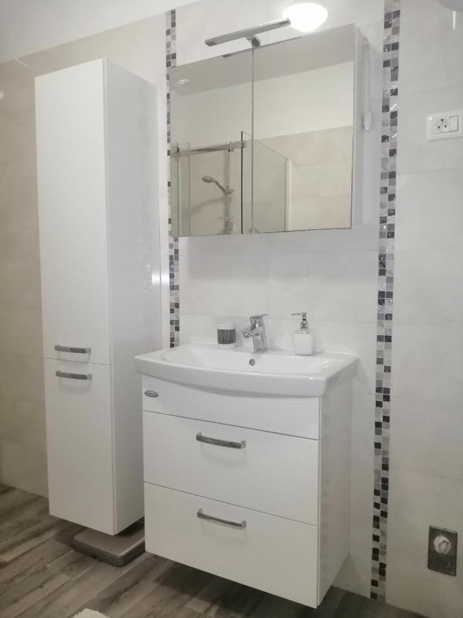 Apartment Vera, 80 M From The Sea Novigrad (Istria) Exterior foto